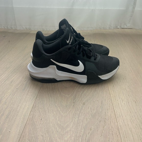 Nike Air Max Men's Black and White Sneakers - Picture 3 of 6
